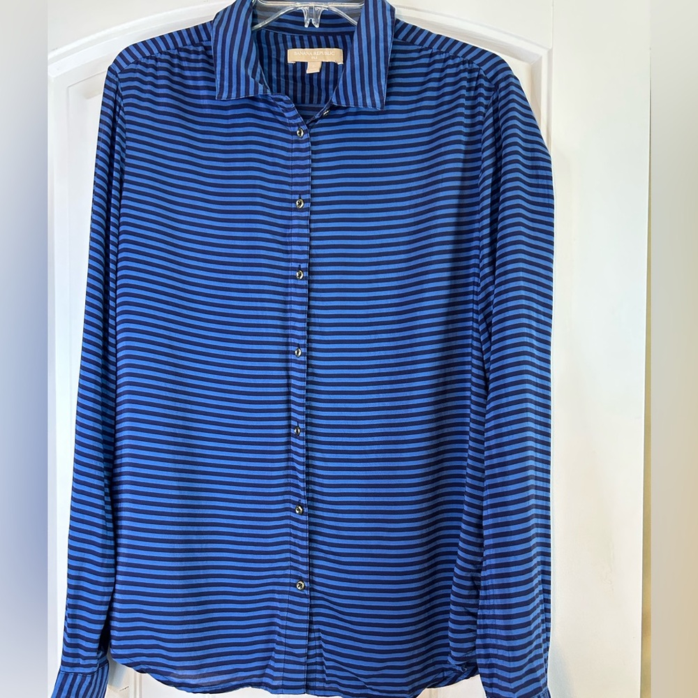 Banana Republic Blue Striped Button Front Blouse 100% Silk Women’s Size Large